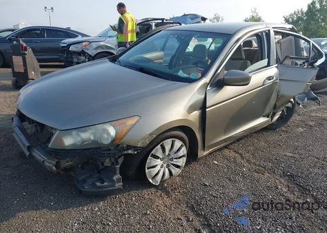 2010 Honda Accord 2.4 Lx z USA, uszkodzony, nr VIN 1HGCP2F33AA129076